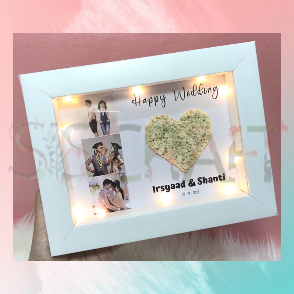 

Terbaru !! Dried Flower in Frame with Foto | Flower in Frame | Kado Graduation / Kado Ulang tahun / Kado Anniversary / Kado Pernikahan / Kado Wedding / Hampers Gift / Kado Kelulusan / Kado Nikah / Kado Wisuda / Kado Sidang / Hadiah Ulangtahun