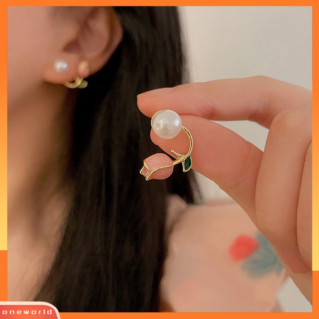 [WOD] 1pasang Anting Wanita Permukaan Halus Fashion Stainless Anti Karat Warna Kontras Hias Telinga Mutiara Imitasi Bunga Tulip Stud Earrings Aksesoris Wanita