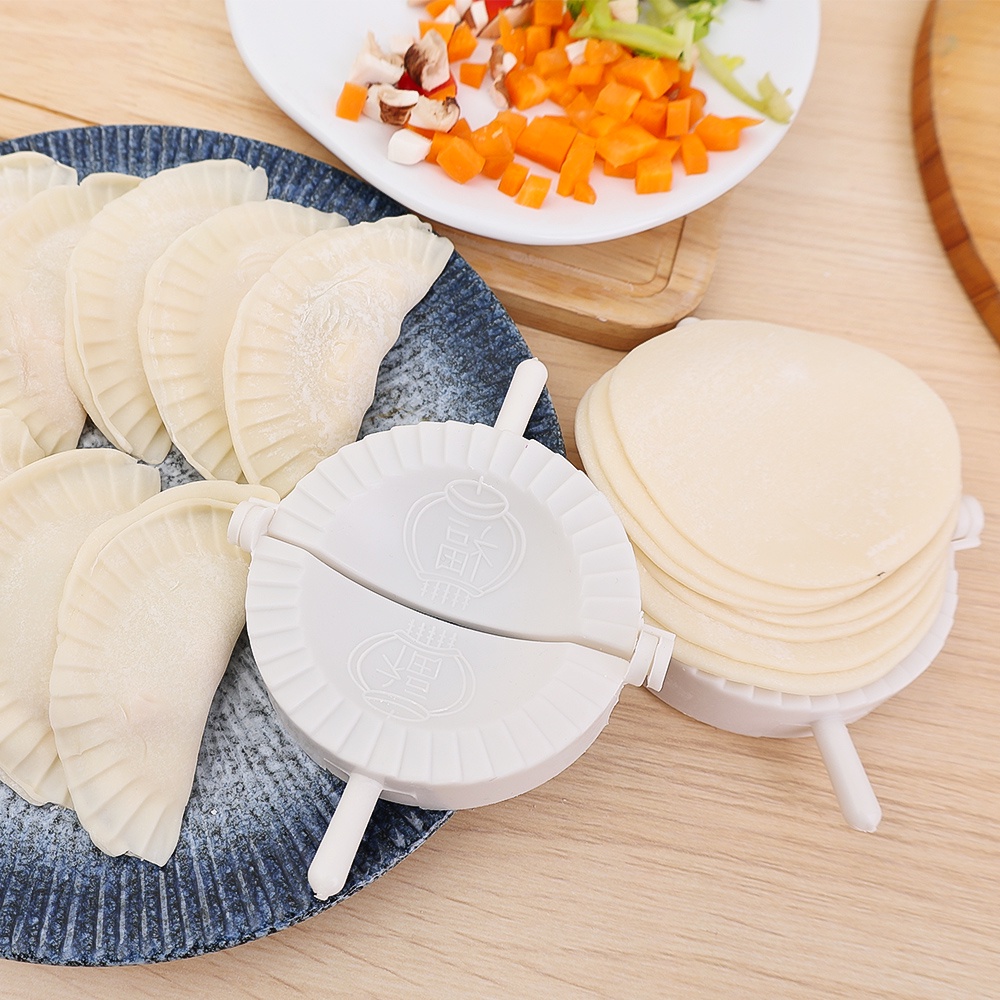 Alat Pembuat Pangsit Penekan Adonan Pie Praktis/Kitchen Chinese Food Jiaozi DIY Making Tool/Klip Pangsit Press Adonan Tangan Hemat Tenaga Kerja/Cetakan Pembuat Pangsit Dapur Plastik 7cm