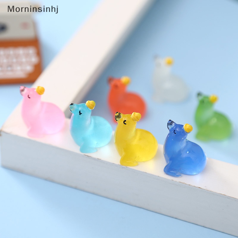 Mornin 2 Pcs Mini Bulu Bercahaya seal Resin Patung Kerajinan Outdoor Taman Gelap Bercahaya Miniatur Hewan Berkebun Aksesoris id