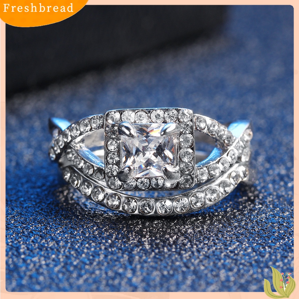 &lt; Freshbread &gt; 2Pcs/Set Wanita Cincin Set Shiny Cubic Zirconia Sparkling Geometric Electroplated Surface Dekoratif Hadiah Wanita Fashion Stackable Rings Set Perhiasan Untuk Pernikahan