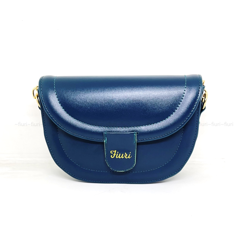 FIURI - UWI BAG CASTLETON GREEN - TAS SELEMPANG WANITA HITAM - TAS TREND IMPORT KOREA MURAH - SLINGBAG CEWEK - OUTFIT OOTD FASHION WANITA LEBARAN HARI RAYA RAMADHAN