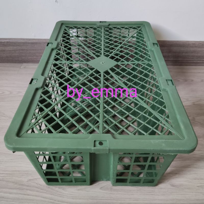 Keranjang plastik bekas buah jeruk masih bagus dan kuat