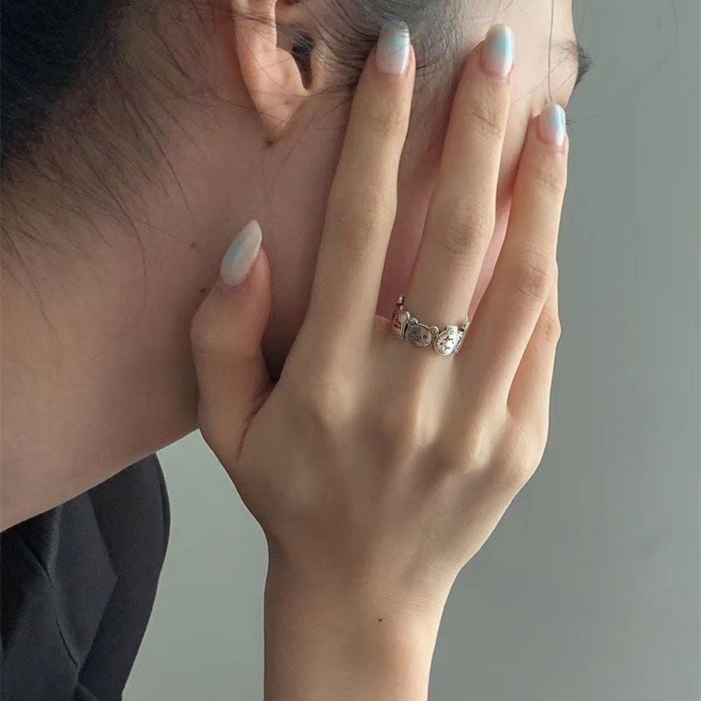 Kartun Orang Cincin Perempuan Niche Desain High-end Rasa Jari Telunjuk Kepribadian Minimalis Polos Lingkaran Cincin Anti Karat Hadiah Untuk Pacar Perhiasan Hati Manis