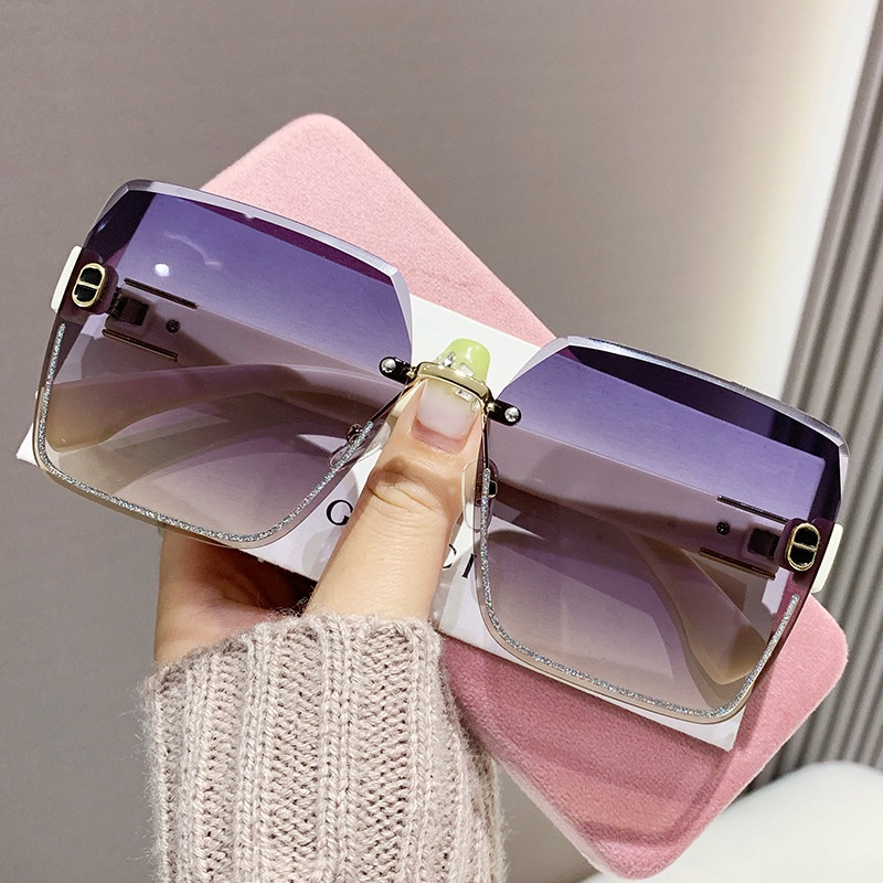 Fashion Square Aesthetic Shades Sunglasses Untuk Wanita/Men Metal Frame Sunglasses Eyewear