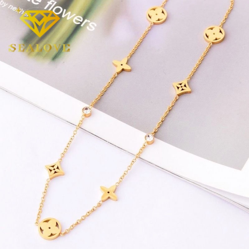 Kalung Titanium Anti Karat Bunga Keberuntungan Cantik Berlian Emas 18K Aksesoris Wanita Perhiasan