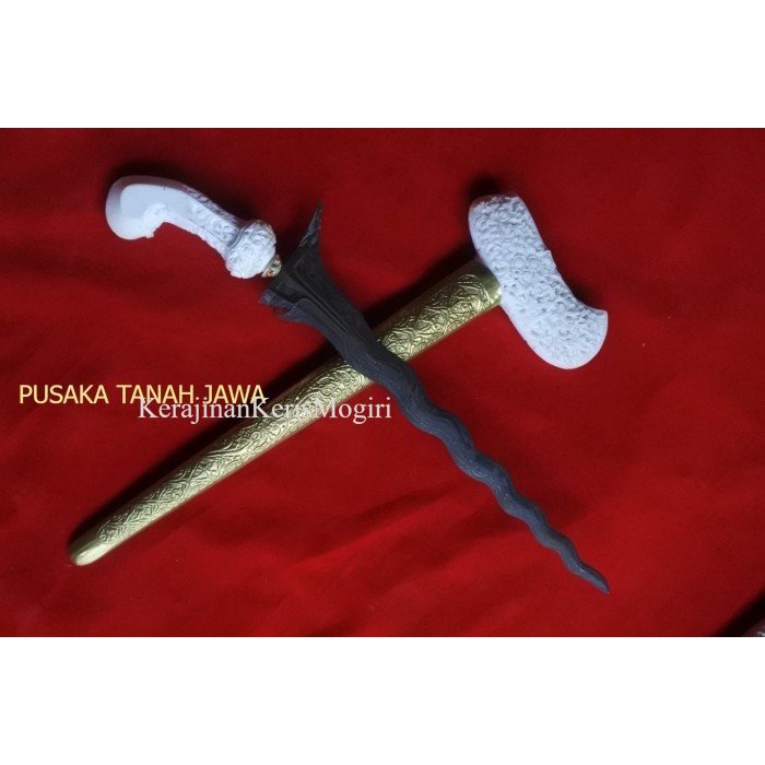 

keris sengkelat alusan warangka gayaman ukir hrg antik murah Termurah