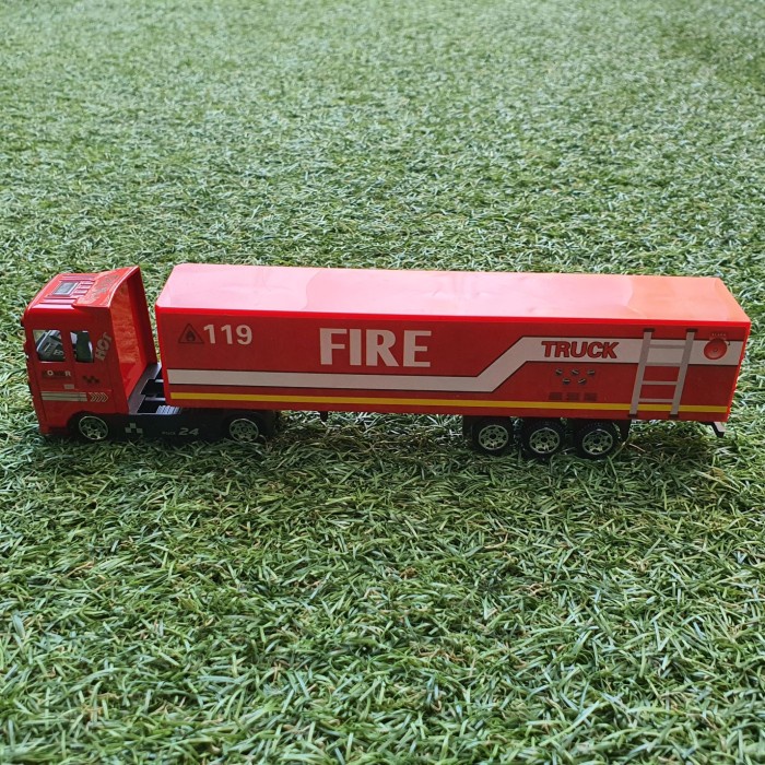 Diecast Truck Kontainer Box Miniatur Diecast Truk Container Box - Putih