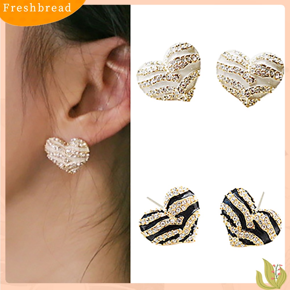 &lt; Freshbread &gt; Fashion Wanita Zebra Kristal Berlian Imitasi Bentuk Hati Ear Stud Earrings Jewelry