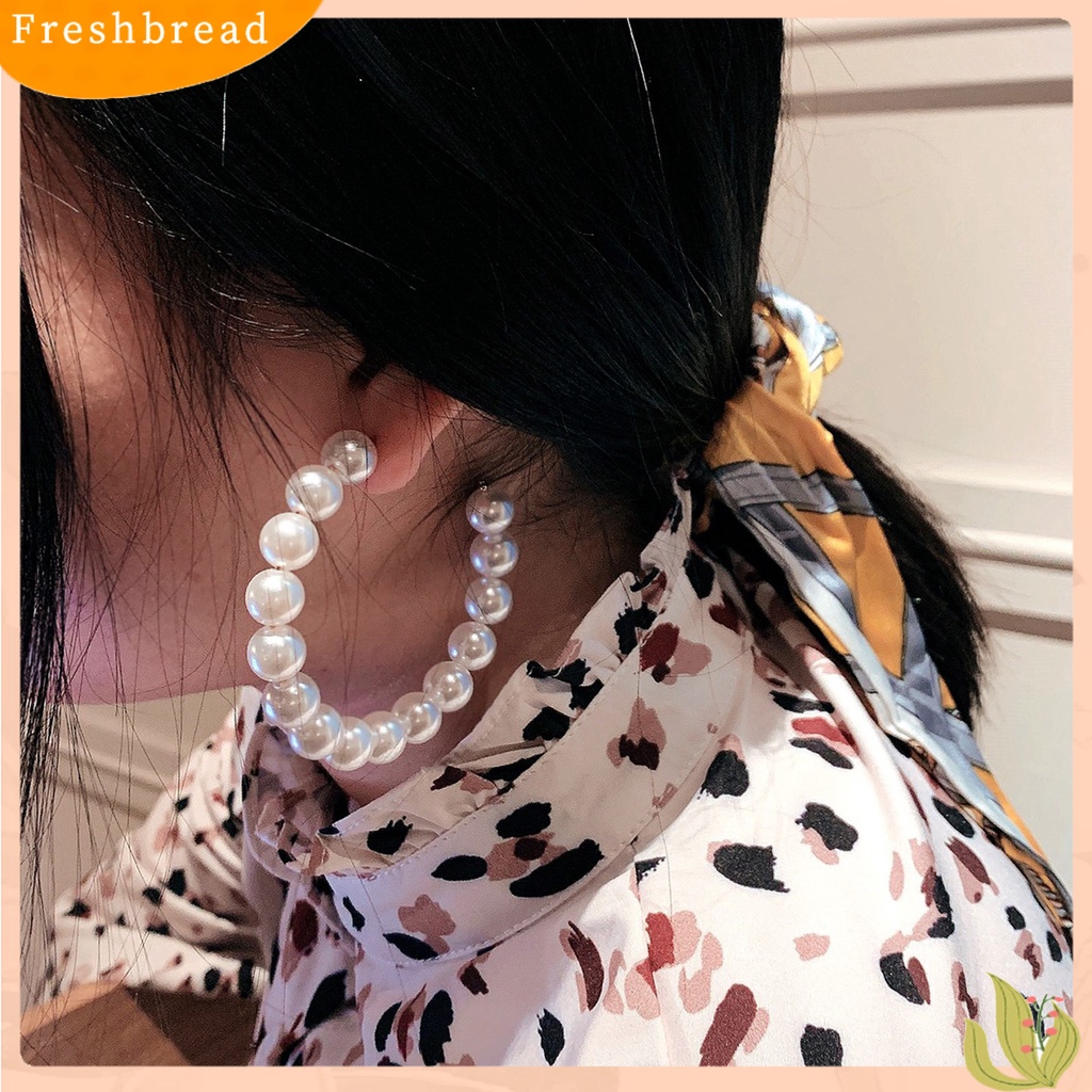 &lt; Freshbread &gt; 1pasang Anting Hoop Vintage C-shaped Putaran Besar Electroplating Wanita Gadis Mutiara Imitasi Lingkaran Anting Perhiasan Dekorasi Hadiah Untuk Pakaian Sehari-Hari