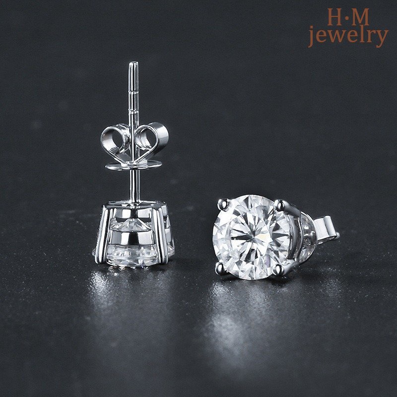 Platinum Ear Stud Wanita Hias Moissanite Simple