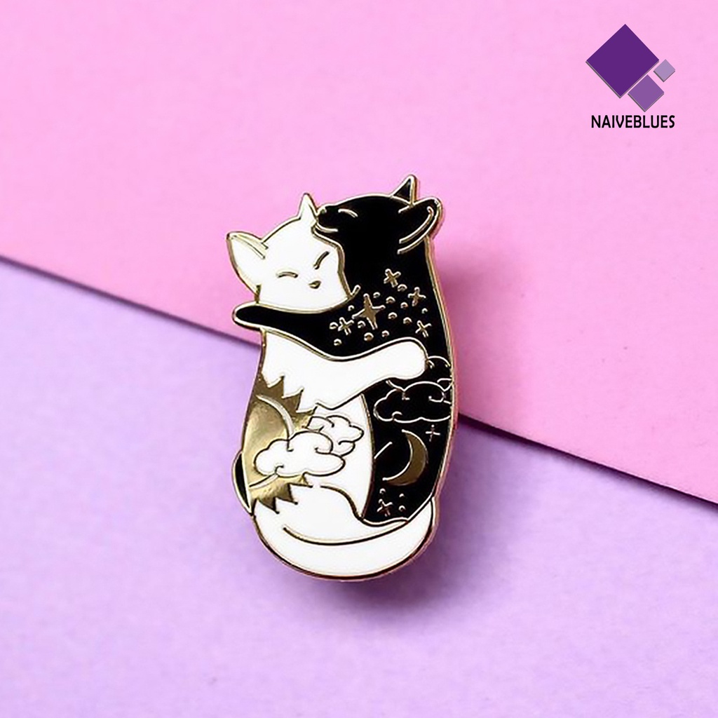 &lt; Naiveblues &gt; Bros Hitam Putih Hugging Cats Enamel Alloy Jaket Kerah Lencana Pin Untuk Pakaian