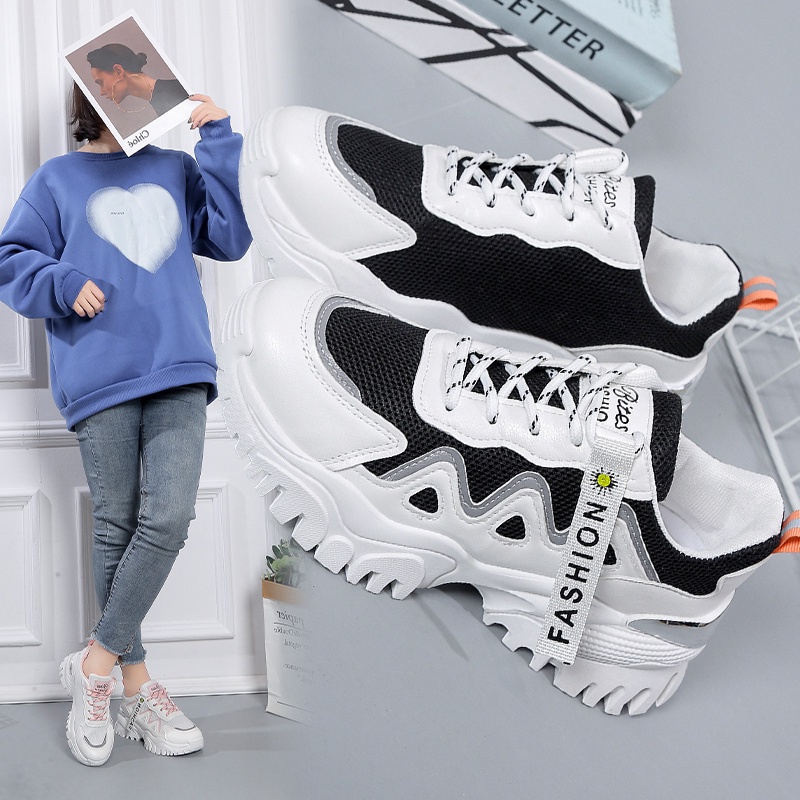 Sepatu Sneakers Fashion Sport Korea Wanita Dewasa/ Sepatu Kets Kasual tali Fashion Bunga Cewek Lucu/ Sepatu Wanita Polos Putih Hitam Pink Tosca/ Sepatu Sport Running Olahraga Wanita/ Sepatu Sekolah Pesta OOTD Kerja kuliah Murah Modis Flower Terbaru Lucu