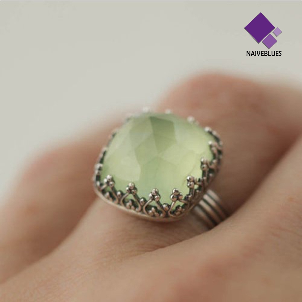 &lt; Naiveblues &gt; Vintage Wanita Persegi Panjang Faux Emerald Gemstone Hias Jari Cincin Hadiah