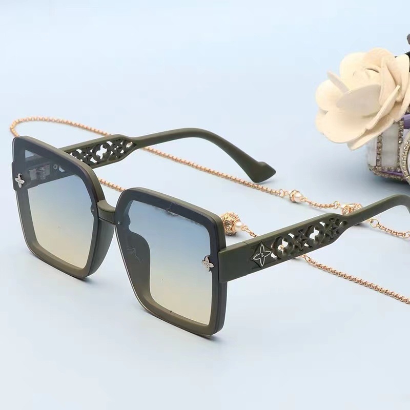 (YUZHU) Kacamata Hitam Semanggi Empat Daun Bergaya Baru Untuk Wanita Oversized Square Frame Hollow Temple Sunglasses