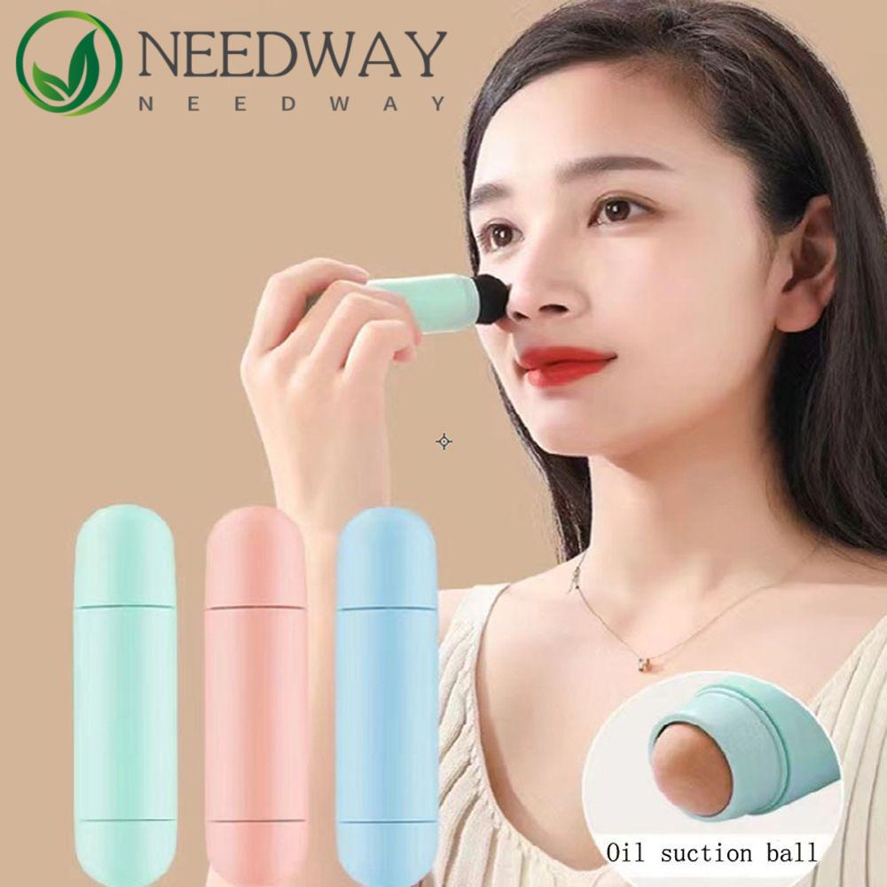 Needway   Roller Wajah Batu Vulkanik 2in1 Reusable Oil Alat Kembung Pijat Wajah Roller Pembersih Kontrol Minyak Wajah Dengan Kuas Foundation