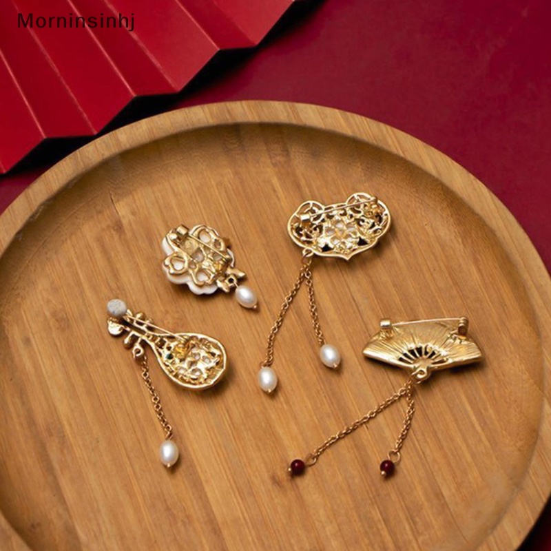 Mornin Fashion Vintage Bunga Bros Pin Dengan Liontin Mutiara Air Tawar Wanita Kostum Pakaian Brooch Jewelry id