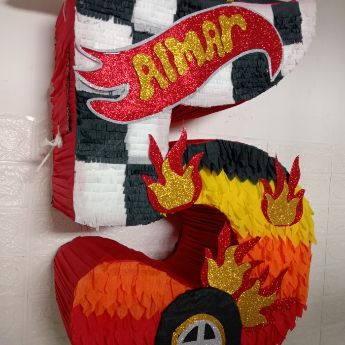 

pinata angka hot wells