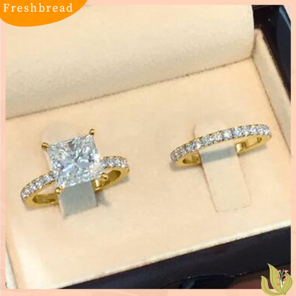 &lt; Freshbread &gt; 2 Pcs Cubic Zirconia Rings Shiny Square Faux Crystal Alloy Ring Elegan Perhiasan Aksesoris Temperamen Wanita Jari Cincin Set Pertunangan Hadiah Fashion Perhiasan