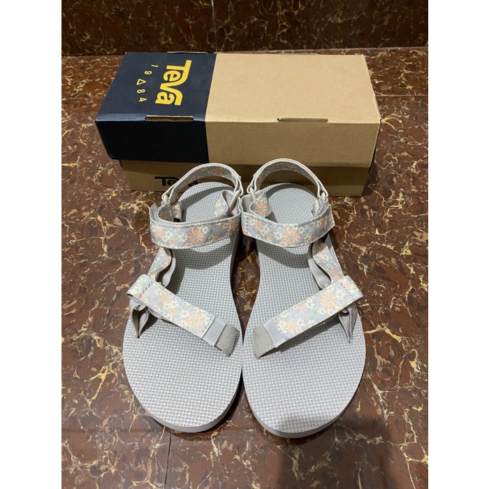 ORIGINAL TEVA WOMEN UNIVERSAL WILDFLOWER 40