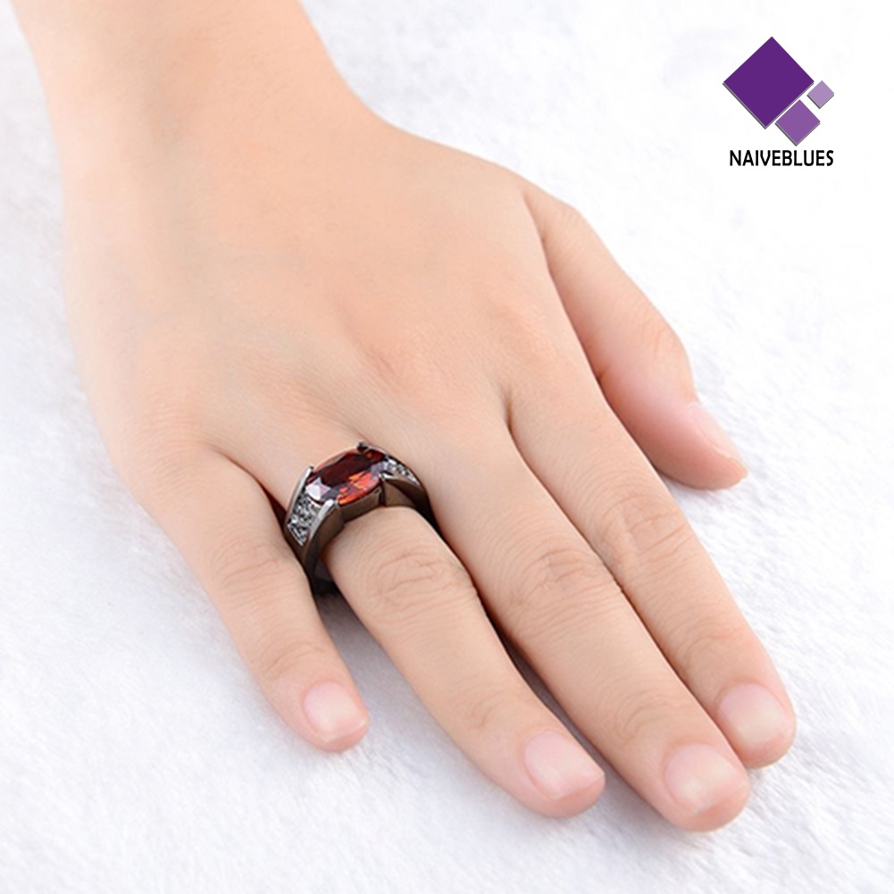 &lt; Naiveblues &gt; Fashion Pria Keren Besar Merah Berlian Imitasi Bertatahkan Jari Cincin Ukuran Hadiah