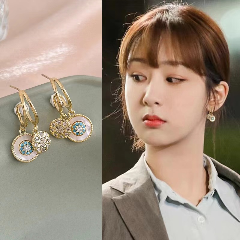 Micro -Hias Emas-Anting Berwarna 2023anting Baru Anting retro Anting Serbaguna