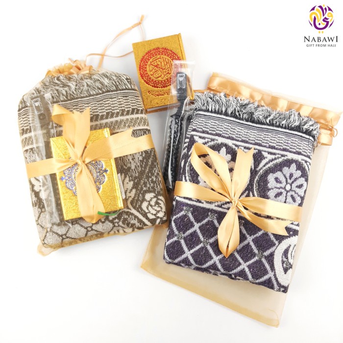 

[KOS] Parcel Sajadah Dewasa Turki Tile+Quran+Tasbih Kayu Souvenir Tasyakuran
