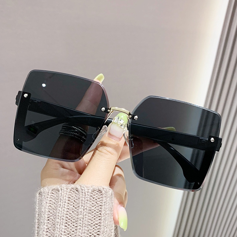 Fashion Square Aesthetic Shades Sunglasses Untuk Wanita/Men Metal Frame Sunglasses Eyewear