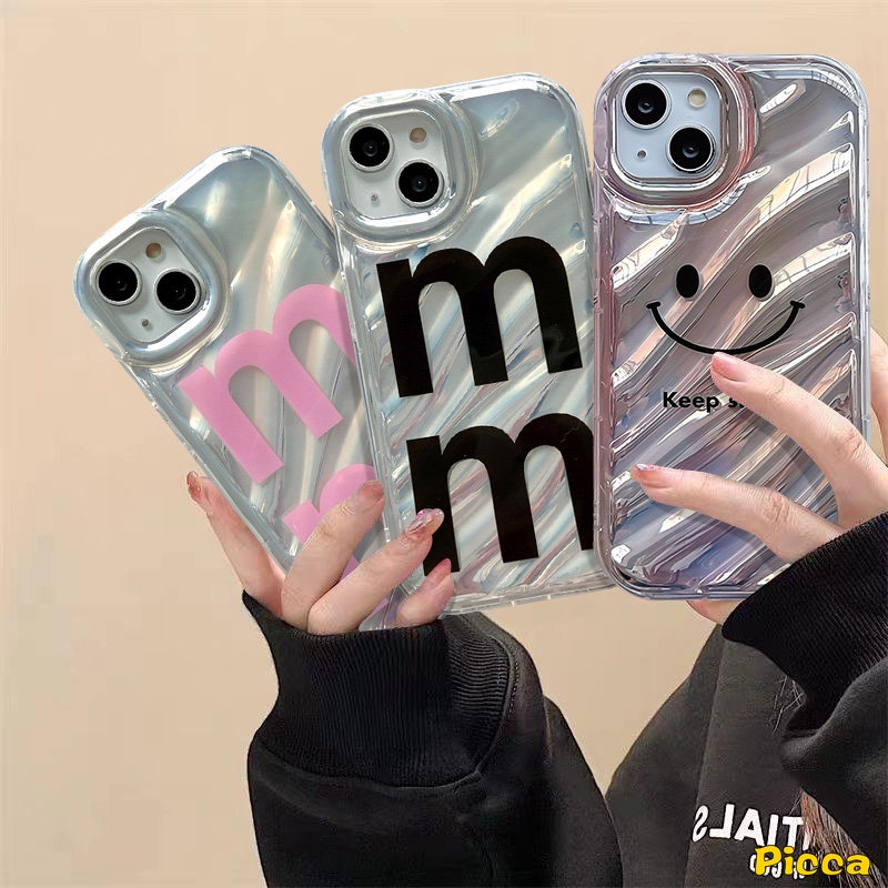 Case Kerut Stereo 3D Kompatibel Untuk IPhone 7Plus XR 11 13 12 14 Pro MAX X XS Max7 8 6 6S Plus SE 2020huruf Simple M Smiley Lucu Mewah Dazzle Warna Kartu Laser Soft Cover