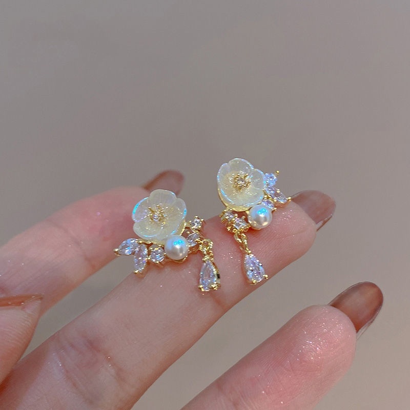 Ahellogirl S925 Jarum Perak Seri Hutan Camelia Tulip Berbagai High-end Anting-Anting Perempuan Kecil Segar Manis Lucu Kecil Liar Anting-Anting