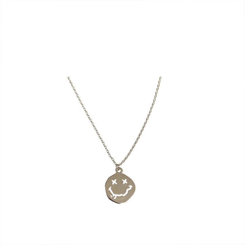 G Kwon Zhilong Emoticon Kalung Gaya Baru Retro Lucu Titanium Steel Smiley ins Eropa Amerika Trendi Pasangan Perempuan Emoticon