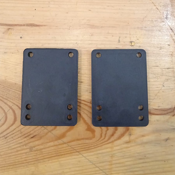 Riser Pad Black Blank 1/4&quot;
