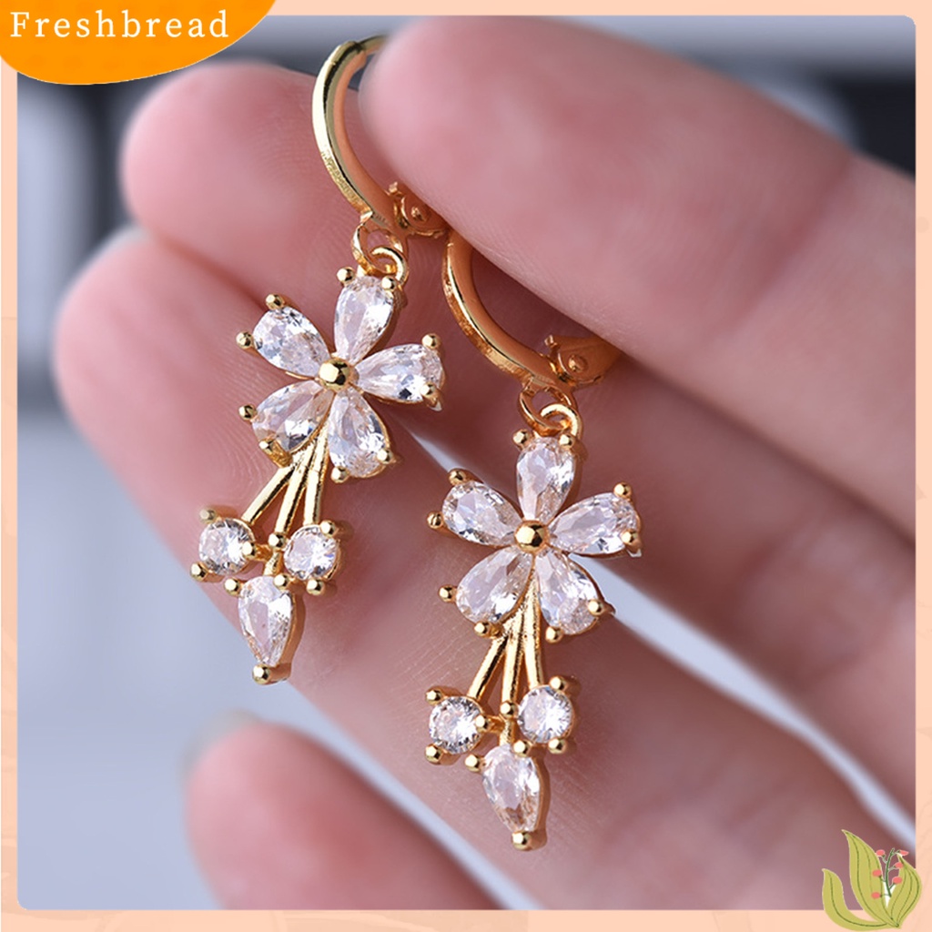 &lt; Freshbread &gt; 1pasang Anting Perhiasan Indah Menawan Tembaga Bunga Cubic Zirconia Tetesan Air Anting Hoop Untuk Kehidupan Sehari-Hari