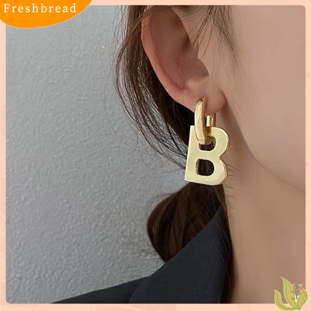 &lt; Freshbread &gt; 1pasang Anting Menjuntai Logam B Huruf Dekorasi Perhiasan Berlebihan Semua Pertandingan Anting Liontin Untuk Pacaran