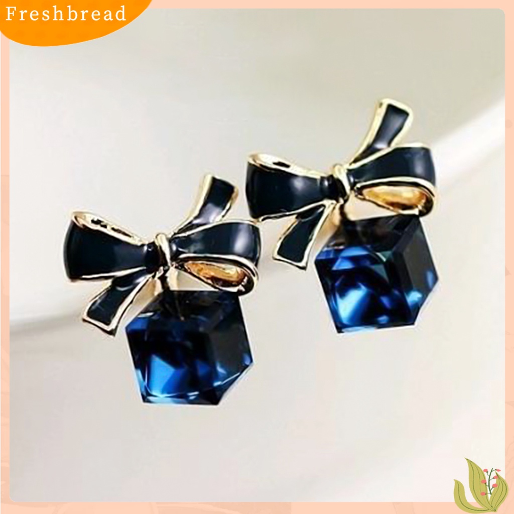 &lt; Freshbread &gt; 1pasang Fashion Kristal Imitasi Ikatan Simpul Cube Ear Stud Earring Perhiasan Aksesori Untuk Pesta