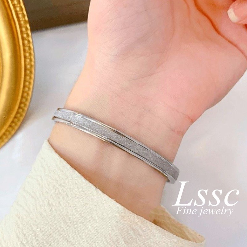 Gelang Titanium Wanita Anti Karat Matte Cantik Emas 18K Mewah Bangle Fashion Korea Aksesoris Perhiasan