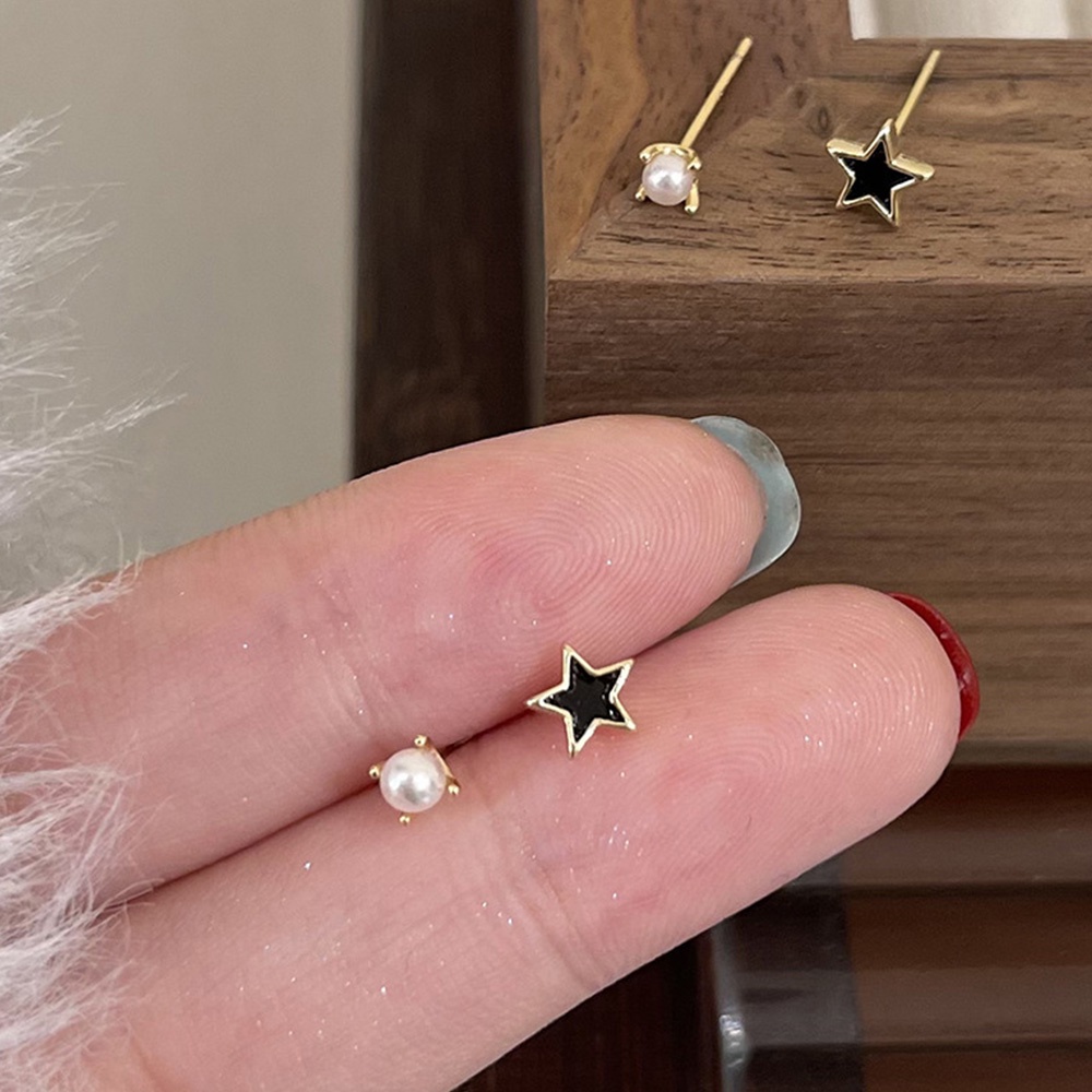 Anting Tusuk Bintang Hitam Mutiara Simulasi Kecil Simple Lucu Untuk Wanita Perhiasan Geometris Mini