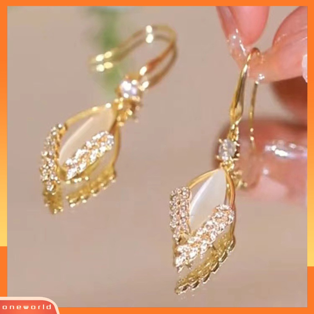 [ONE] 1pasang Berlian Imitasi Daun Kait Anting Faux Mata Kucing Batu Elegan Mewah Wanita Anting Fashion Aksesoris Perhiasan Hadiah