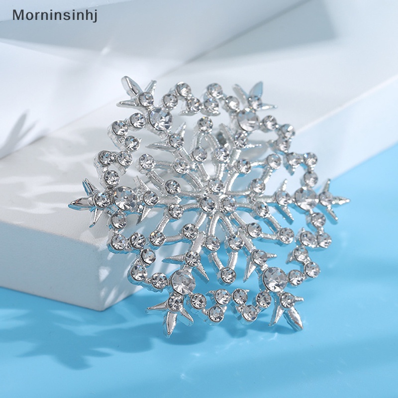 Mornin Beauty Snowflake Bros Untuk Wanita Unisex Natal Tahun Baru Musim Dingin Pesta Brooch Pin Hadiah id