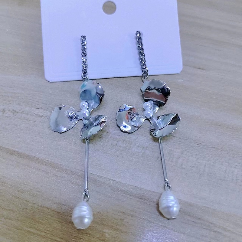 Anting Fashion Panjang Rumbai Mutiara Bunga Logam Jepang Korea Unik Sederhana