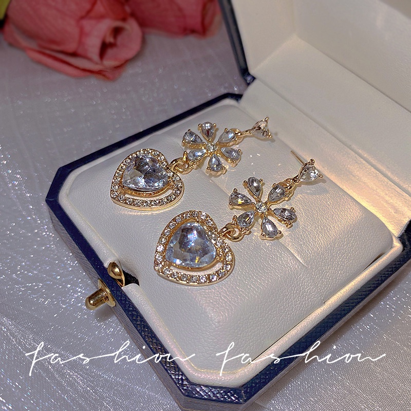 Anting Korea Kristal Berlian Imitasi Hati Untuk Wanita