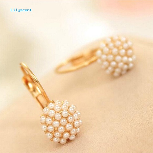 Lilyscent Wanita Mutiara Imitasi Manik-Manik Golden Tone Alloy Huggie Earrings Eardrop Pesta Perhiasan