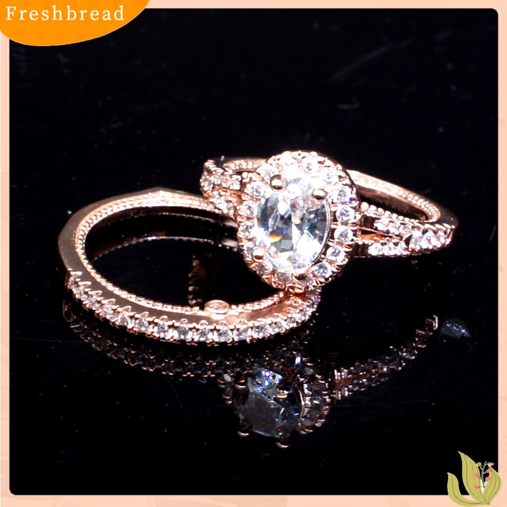 &lt; Freshbread &gt; 2Pcs/Set Fashion Cincin Geometris Berlian Imitasi Bertatahkan Elektroplating Hypoallergenic Bersinar Dekorasi Perhiasan Aksesori Lady Bridal Pernikahan Cincin Aksesori Pernikahan