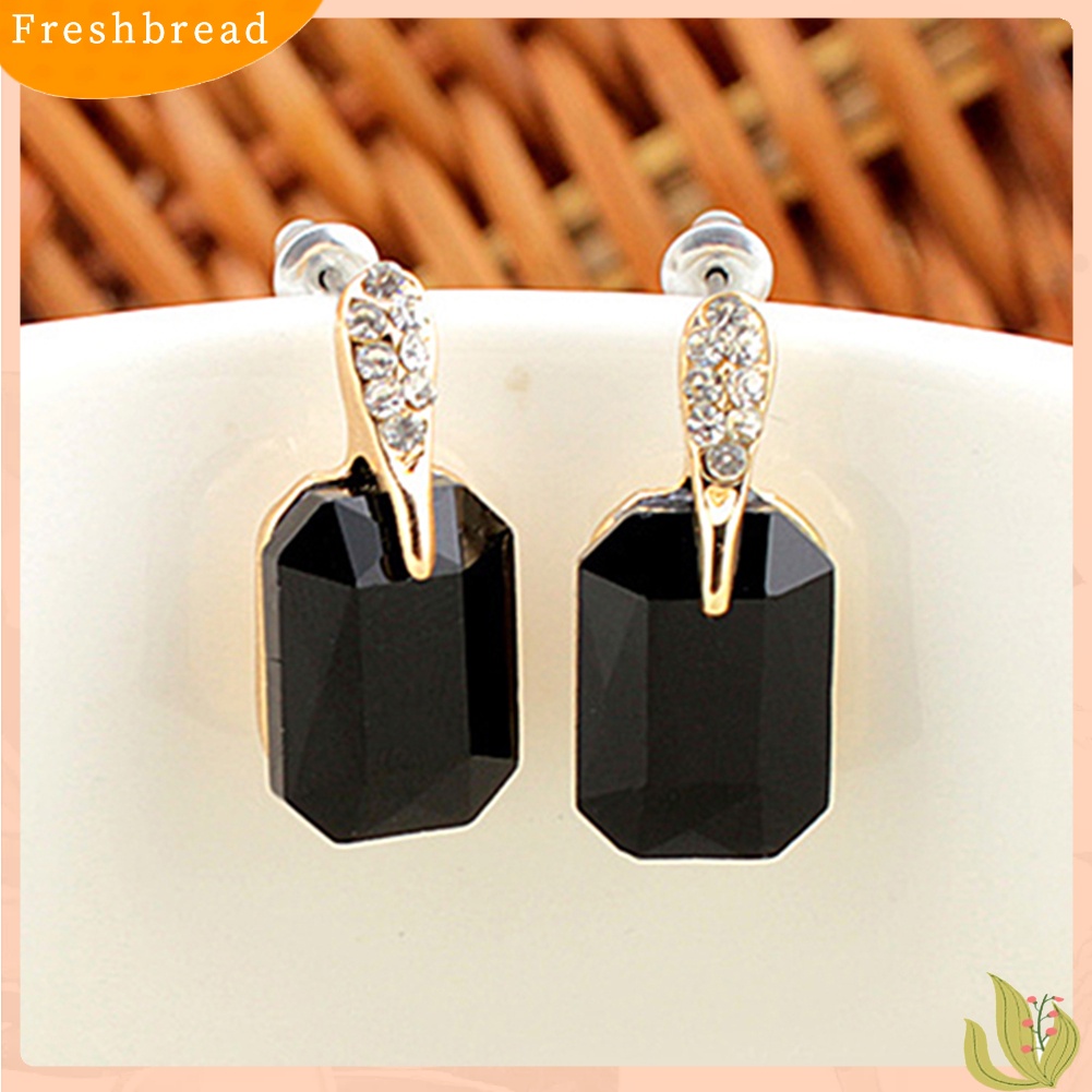 &lt; Freshbread &gt; Wanita Elegan Persegi Panjang Berlian Imitasi Ear Studs Earrings Perhiasan Hadiah Ulang Tahun