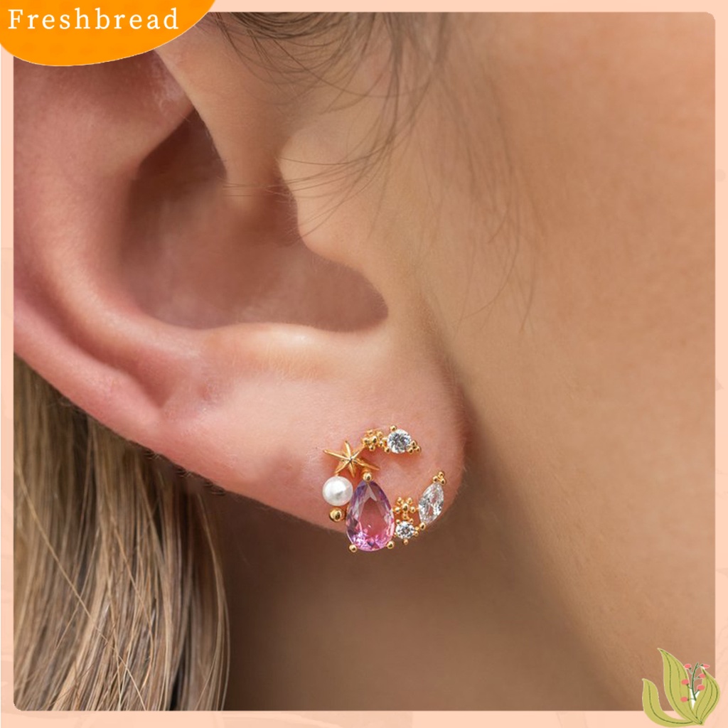 &lt; Freshbread &gt; 1pasang Anting Tusuk Telinga Alloy Chic Piercing Hias Bulan Bintang Berlian Imitasi Untuk Liburan