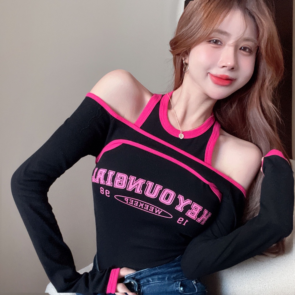 Red Garis kontras warna manis dan pedas musim semi seksi palsu dua off-the-shoulder lengan panjang T-shirt wanita desain chic keinginan murni atasan kecil