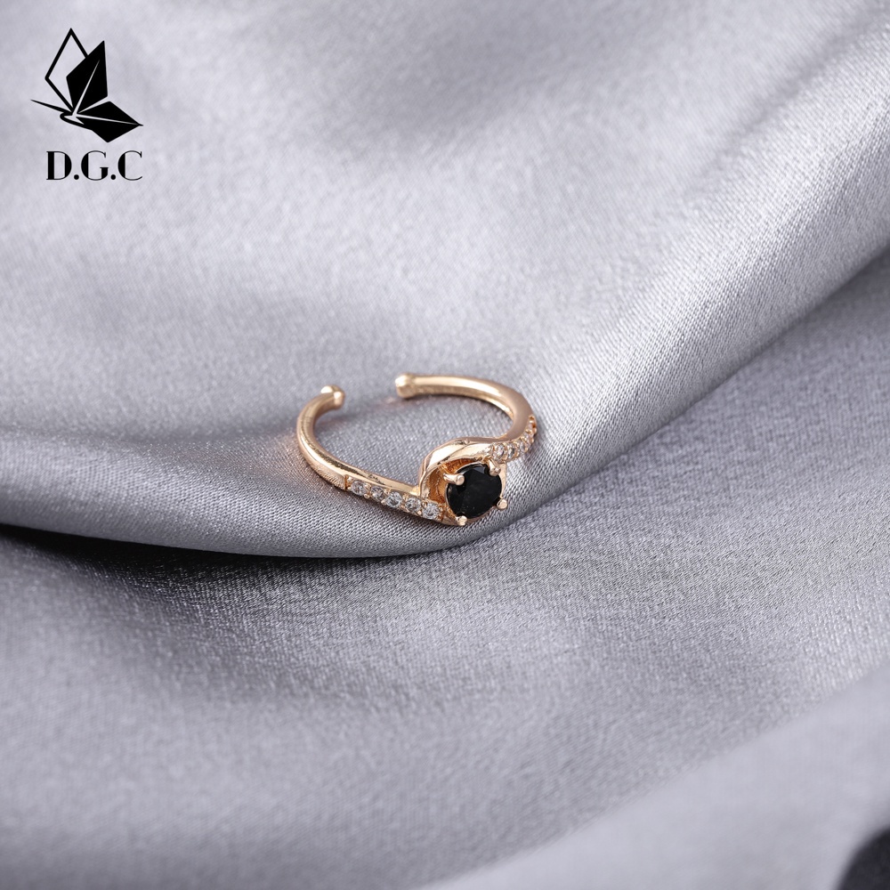 ✨D.G.C Cincin Kristal Berlian Platinum Wanita Fashion Aksesori Perhiasan Zirkon D675