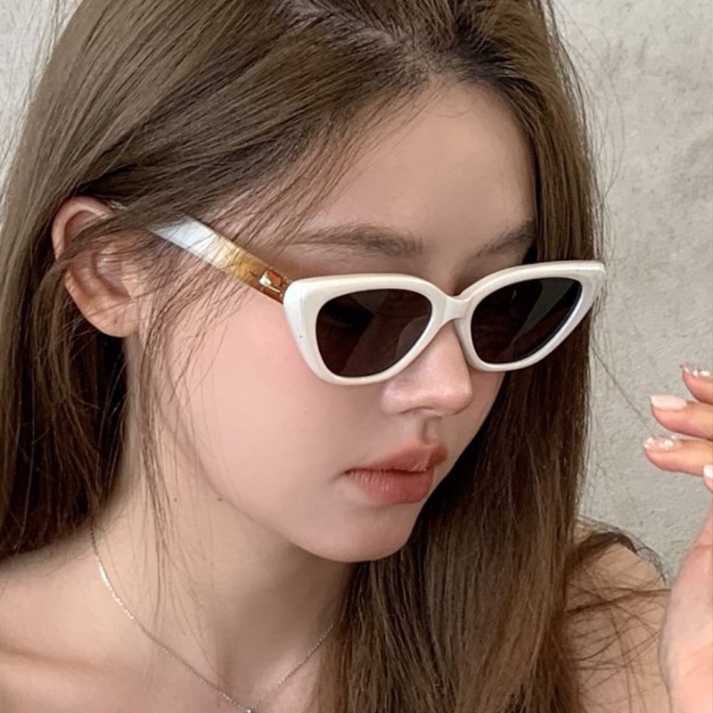 (YUZHU) Y2k Bintang Mata Kucing Jelly Bingkai Kacamata Hitam Perempuan INS Gaya Babes Anti UV Sunglasses