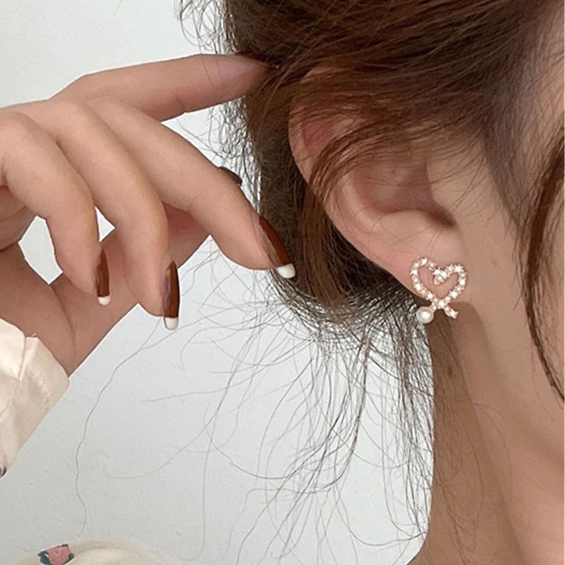 Anting Tusuk Mutiara Zirkon Elegan Untuk Wanita Hypoallergenic Fashion Heart Earring Perhiasan Aksesoris