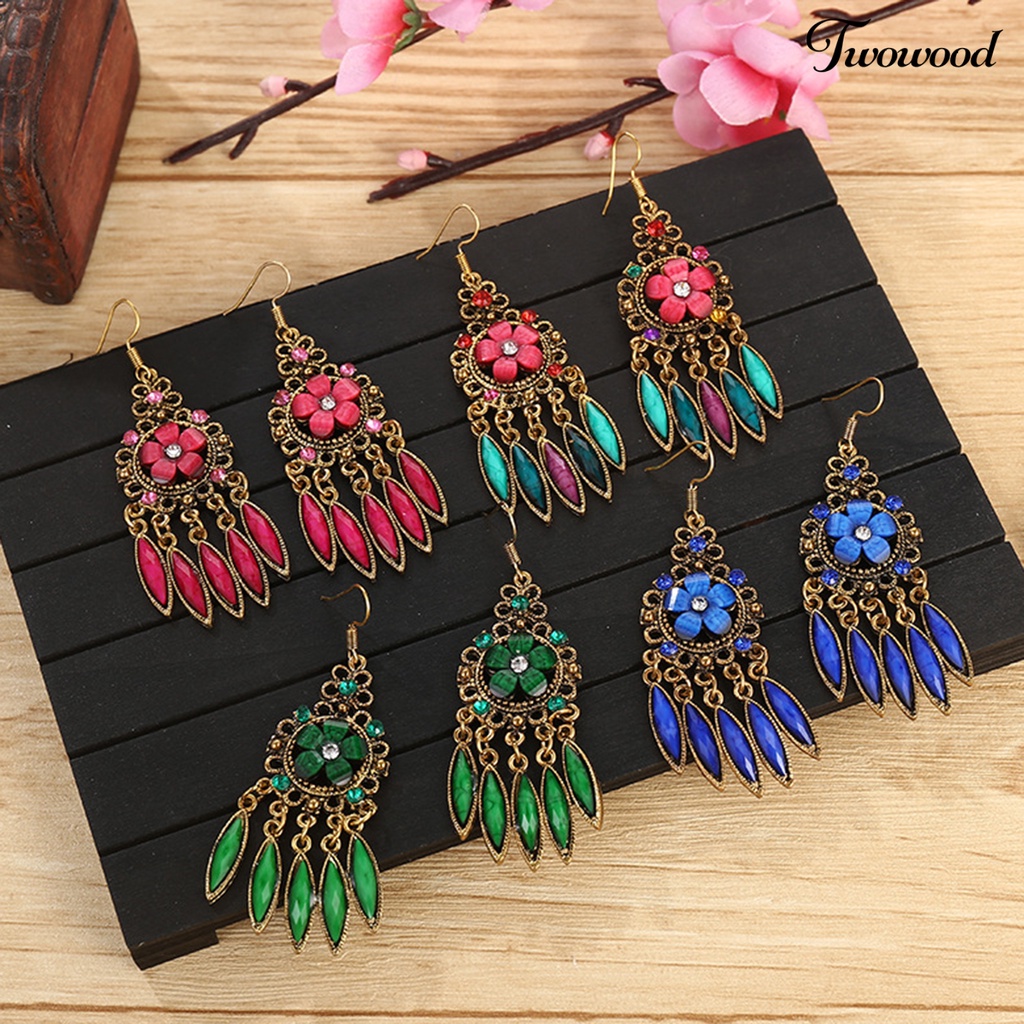 Twowood 1pasang Anting Wanita Bentuk Bunga Rumbai Berlian Imitasi Mengkilap Drop Earrings Untuk Prom